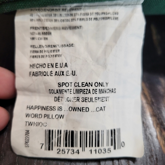 TAPESTRY Pillow "Happiness Is Being Owned By A Cat" - Picture 6 of 6